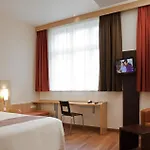 Ibis Hauptbahnhof 3*
