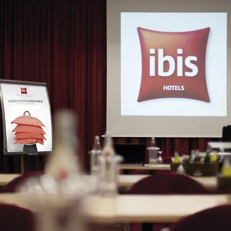 Ibis Hauptbahnhof Otel