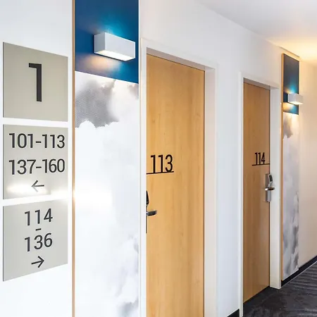 Ibis Hauptbahnhof كارلسروه