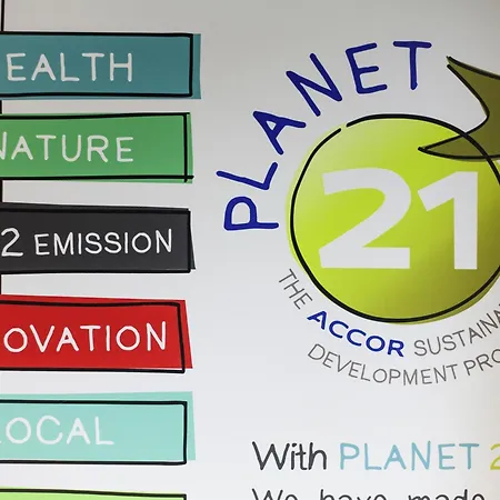 卡尔斯鲁豪斯班霍夫宜必思酒店 酒店 3*