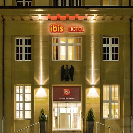 卡尔斯鲁豪斯班霍夫宜必思酒店 酒店 3*