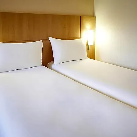 Otel Ibis Hauptbahnhof 3*