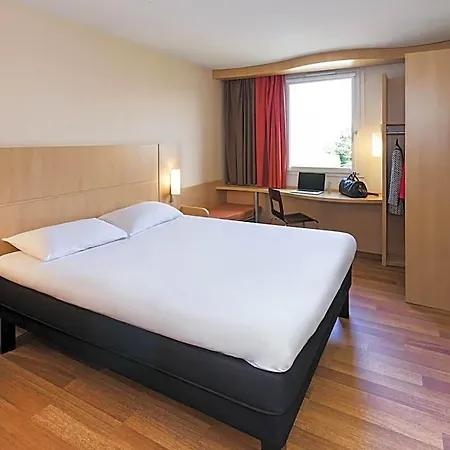 Ibis Hauptbahnhof 3*