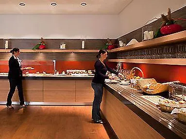 Ibis Hauptbahnhof Hotell 3*