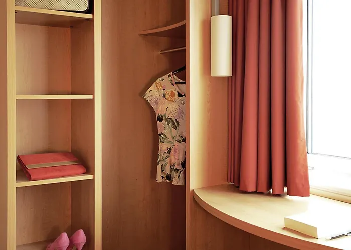 Ibis Hauptbahnhof Hotell 3*